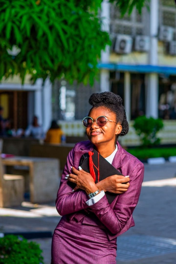 Portrait session in the purple suit